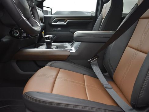 New 2025 Chevrolet Silverado 1500 High Country AWD/4WD image 13