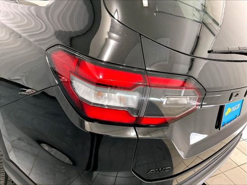 Used 2025 Honda Pilot TrailSport image 35