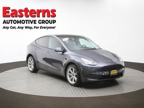 Used 2022 Tesla Model Y Long Range image 47