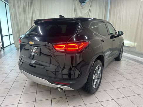 Used 2025 Chevrolet Blazer LT AWD/4WD image 5