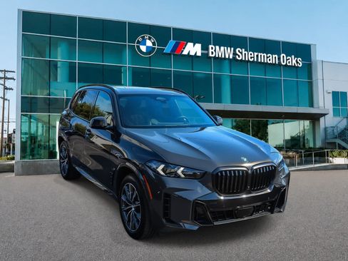 Used 2024 BMW X5 xDrive50e w/ M Sport Package AWD/4WD image 3