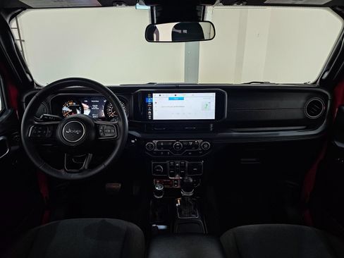 Used 2024 Jeep Wrangler Unlimited Rubicon AWD/4WD image 22