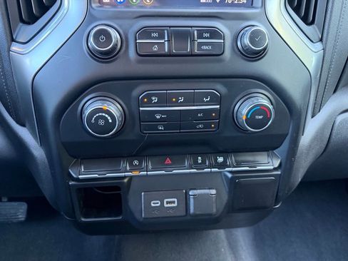 Used 2020 Chevrolet Silverado 1500 LT image 35