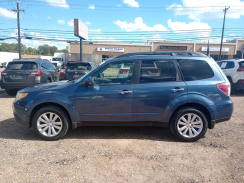Used 2011 Subaru Forester 2.5X Premium w/ Popular Equipment Group 1B AWD/4WD image 4
