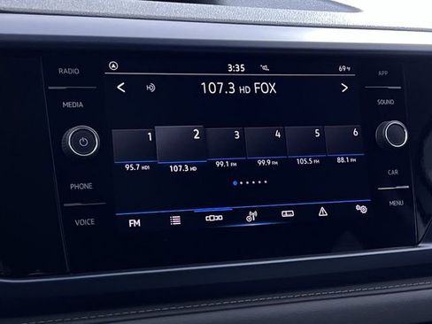 Used 2024 Volkswagen Taos SE image 16