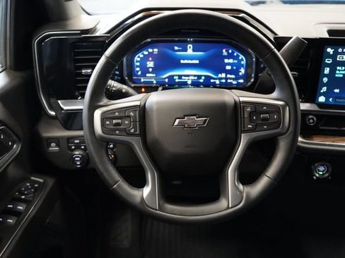 Used 2023 Chevrolet Silverado 1500 RST AWD/4WD image 16