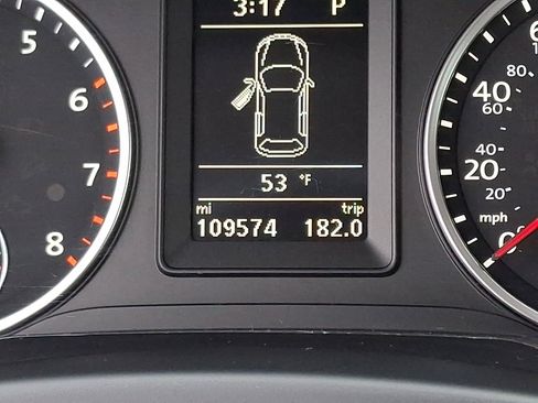 Used 2016 Volkswagen Tiguan S image 19