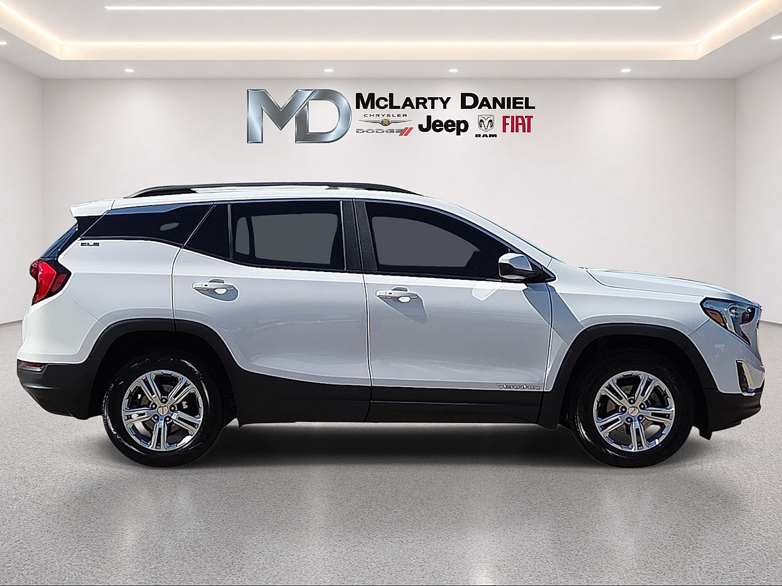 Used 2021 GMC Terrain SLE w/ Driver Convenience Package AWD/4WD image 6