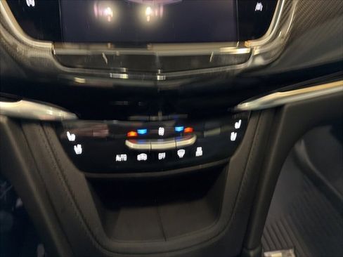 Used 2023 Cadillac XT6 Sport w/ Technology Package image 31