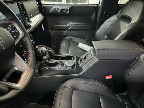 New 2025 Ford Bronco Badlands image 20