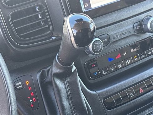 Used 2025 RAM ProMaster 2500 w/ Convenience Group image 27