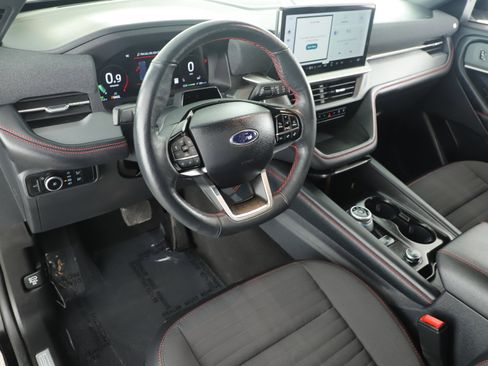 Used 2025 Ford Explorer ST-Line image 13