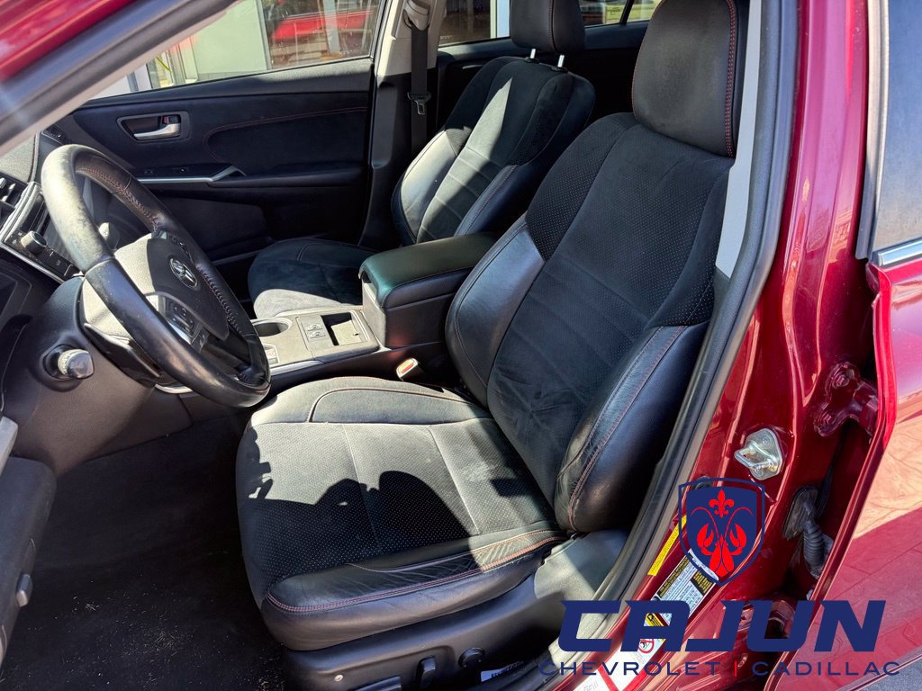 Used 2017 Toyota Camry XSE w/ Moonroof Package FWD image 8