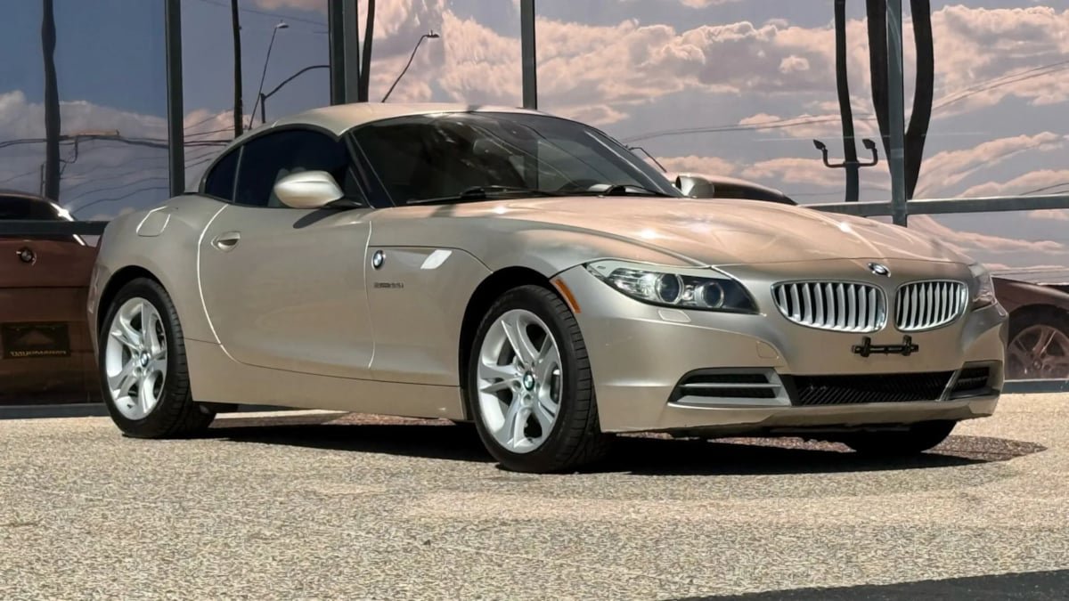 Used 2011 BMW Z4 sDrive35i RWD image 25