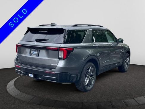 New 2026 Ford Explorer ST-Line w/ ST-Line Street Pack AWD/4WD image 6