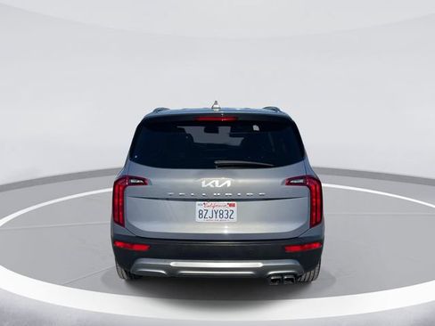 Used 2022 Kia Telluride S FWD image 5