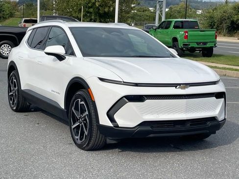 New 2026 Chevrolet Equinox EV LT image 1