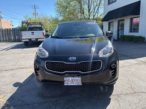 Used 2018 Kia Sportage LX AWD/4WD image 8