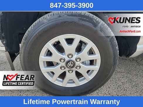 Used 2024 Toyota Tacoma SR5 AWD/4WD image 16