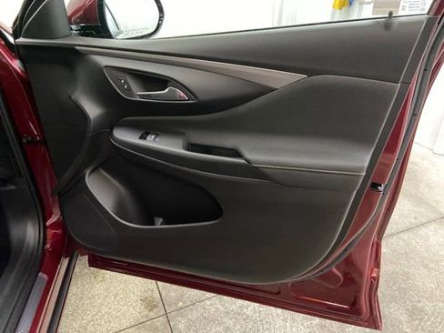 Used 2025 Buick Envista Avenir FWD image 28