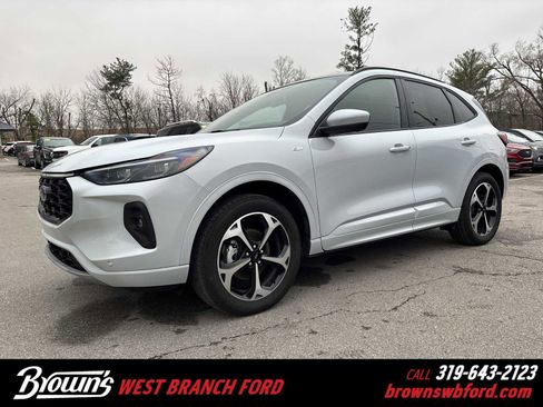 Used 2025 Ford Escape ST-Line Elite w/ Premium Technology Package image 1