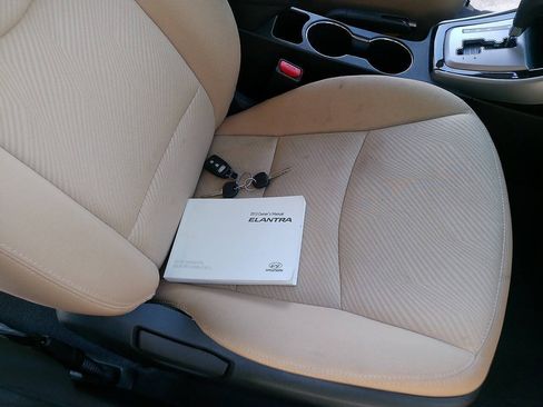 Used 2013 Hyundai Elantra GLS w/ Preferred Pkg FWD image 15