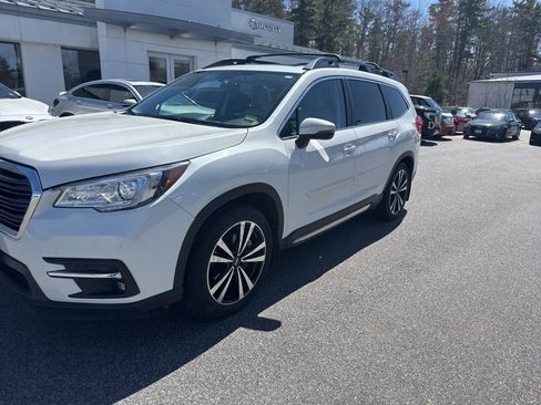 Used 2022 Subaru Ascent Limited w/ Technology Package AWD/4WD image 2