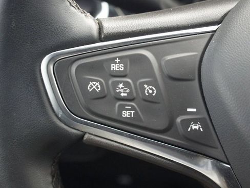 Used 2024 Chevrolet Equinox LT w/ LPO, Floor Liner Package image 9