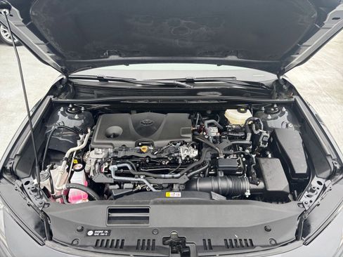 Used 2025 Toyota Camry LE image 31