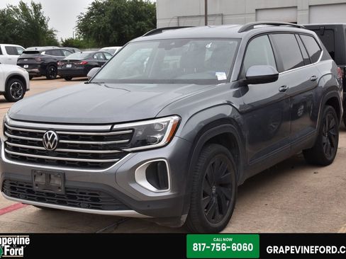 Used 2024 Volkswagen Atlas SE FWD image 1