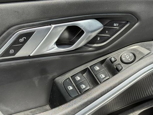 Used 2019 BMW 330i Sedan w/ Convenience Package RWD image 31