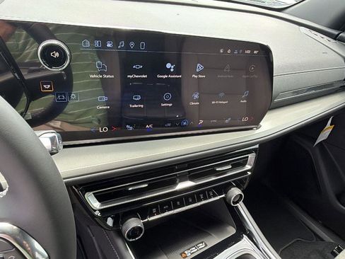 New 2026 Chevrolet Traverse LT FWD image 24