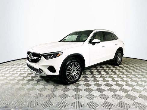 Used 2026 Mercedes-Benz GLC 300 GLC 300 image 3