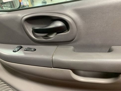Used 1999 Ford F150 XLT image 21