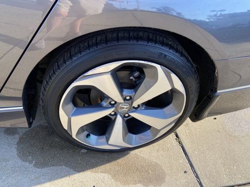 Used 2020 Honda Accord Touring image 30