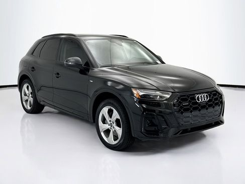 Certified 2023 Audi Q5 2.0T Premium Plus w/ Premium Plus Package AWD/4WD image 3