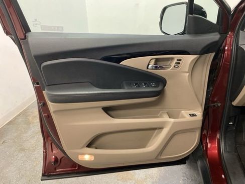 Used 2022 Honda Pilot Touring image 21