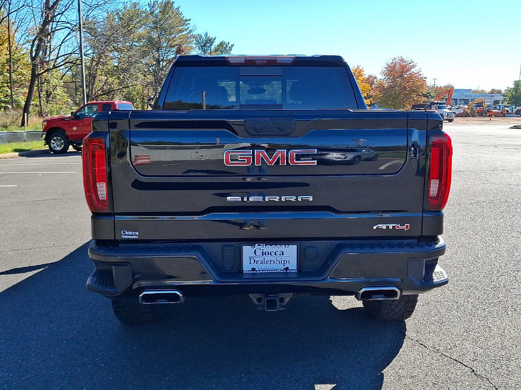 Used 2024 GMC Sierra 1500 AT4 w/ Technology Package AWD/4WD image 8