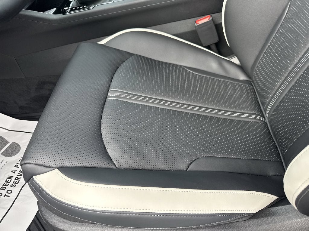 New 2027 Kia K5 GT-Line AWD/4WD image 9