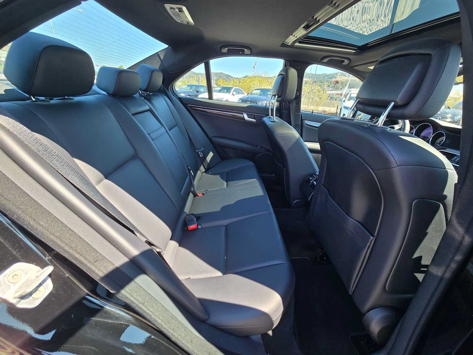 Used 2014 Mercedes-Benz C 300 4MATIC Sedan image 13