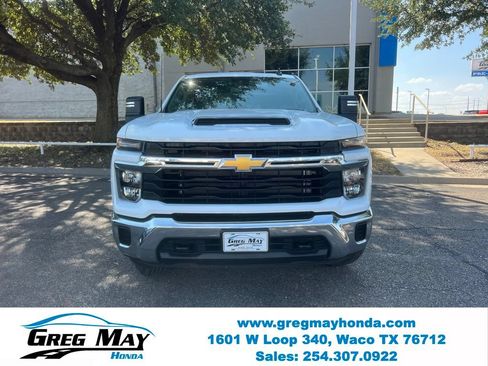 Used 2026 Chevrolet Silverado 2500 LT AWD/4WD image 2