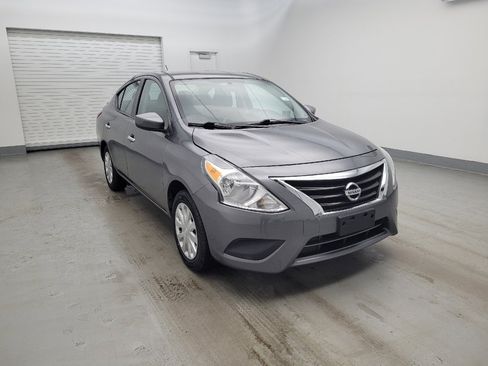 Used 2018 Nissan Versa SV image 13