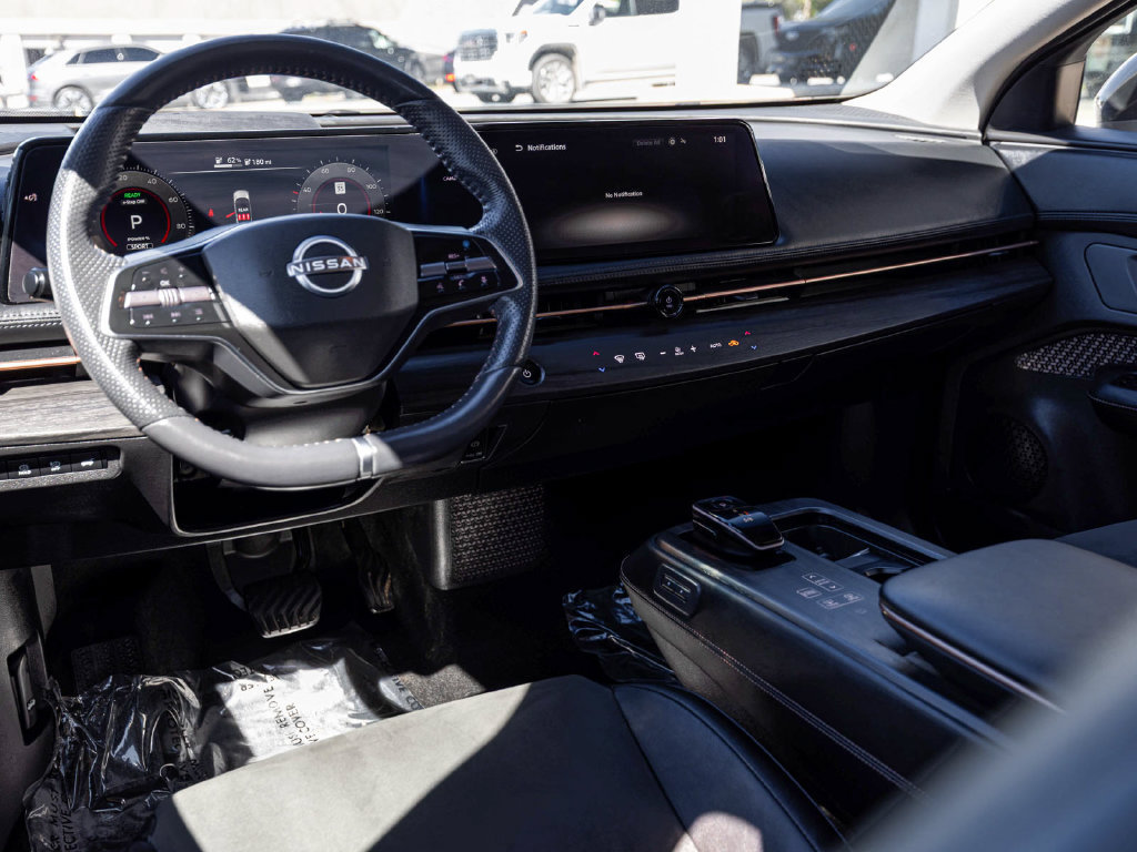 Used 2024 Nissan Ariya AWD image 17