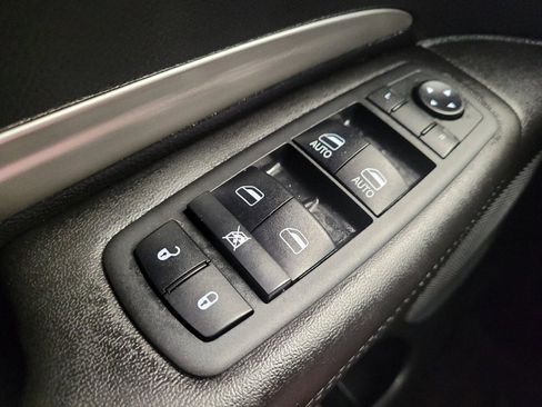 Used 2019 Dodge Durango SXT AWD/4WD image 27