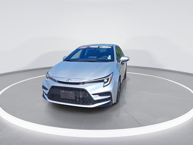 Used 2026 Toyota Corolla SE AWD/4WD image 3