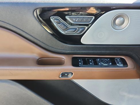 Used 2021 Lincoln Aviator Reserve w/ Equipment Group 208A image 37