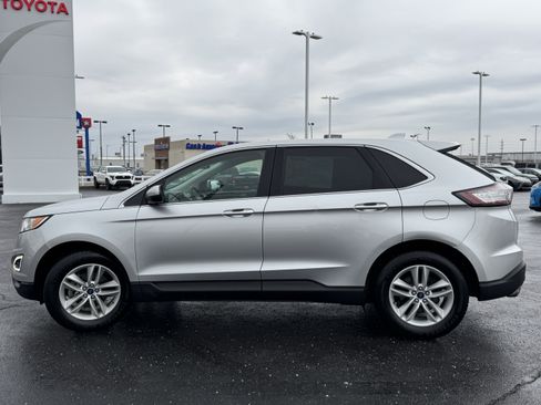 Used 2018 Ford Edge SEL image 16