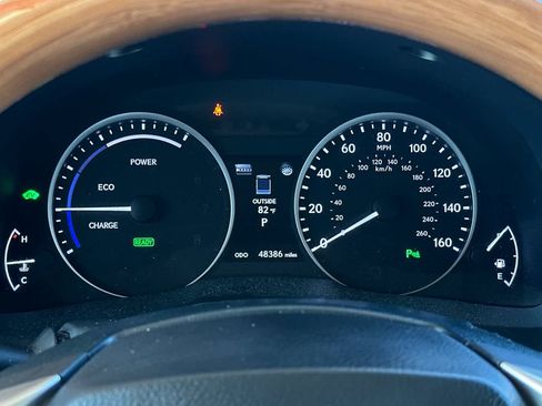 Used 2014 Lexus ES 300h w/ Luxury Package w/Bamboo Trim FWD image 28