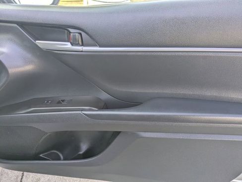 Used 2023 Toyota Camry SE image 31