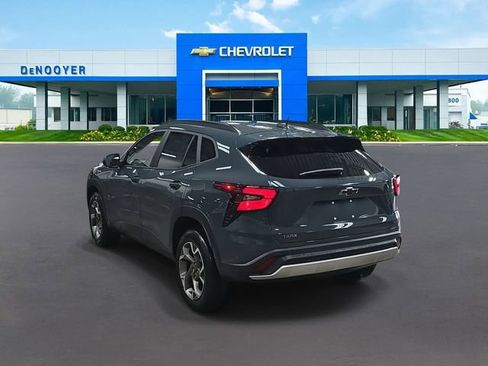 New 2026 Chevrolet Trax LT w/ Driver Confidence Package image 8